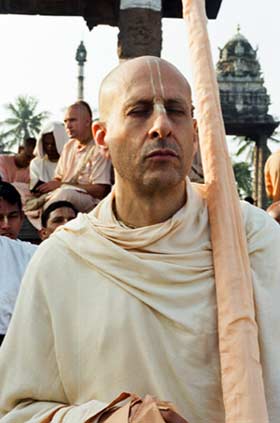 Radhanath Swami Chanting With Devotees