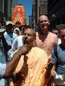 Radhanath Swami in Ratha Yatra